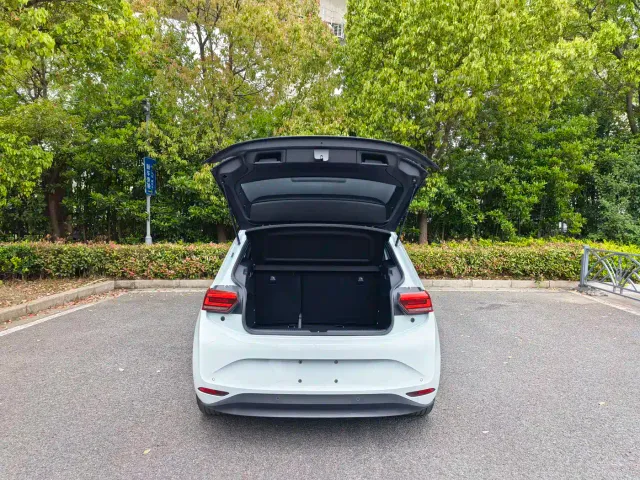 Volkswagen ID.3 — Фото автомобиля 18