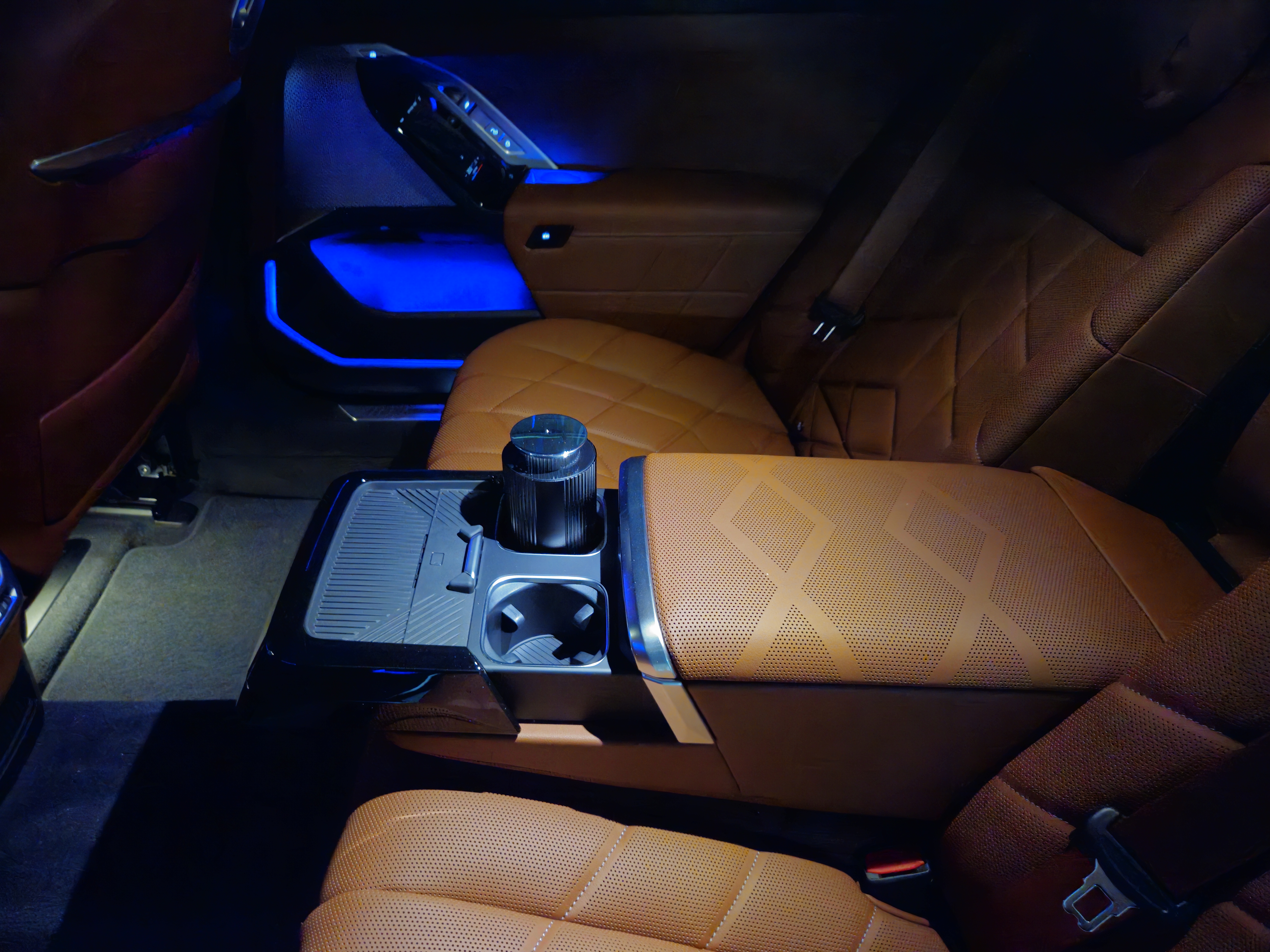 BMW 7 Series G70 — Фото автомобиля 7