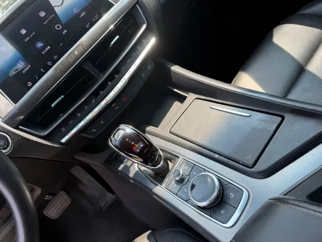 Cadillac CT5 — Фото автомобиля 13