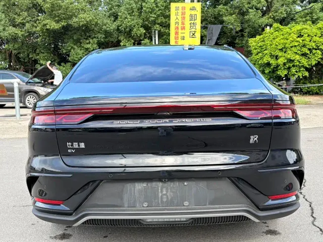 BYD Han — Фото автомобиля 5