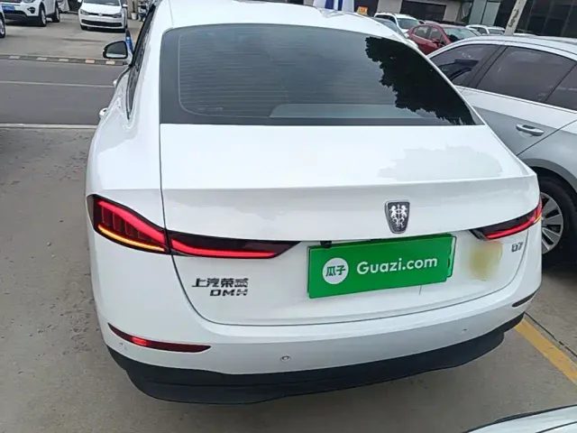 Roewe D7 — Фото автомобиля 5
