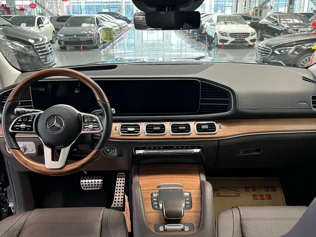 Mercedes-Benz GLS-Class — Фото автомобиля 10