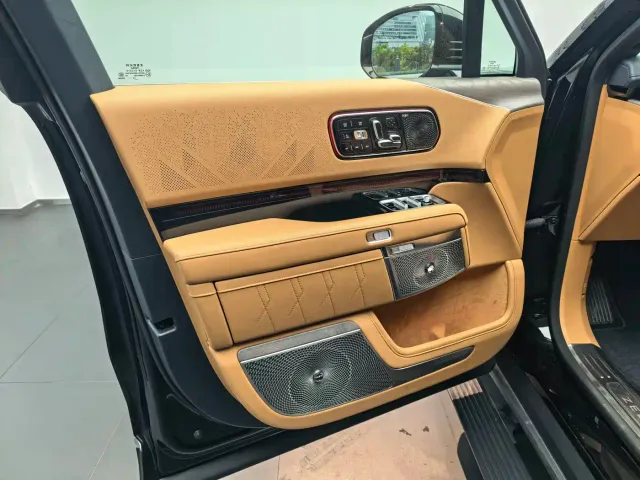 ZEEKR Zeekr 9X 2025 model Ultra Edition 70kWh — Фото автомобиля 13