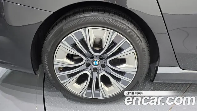 BMW 7 Series G70 — Фото автомобиля 5