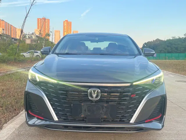 Changan Eado — Фото автомобиля 2