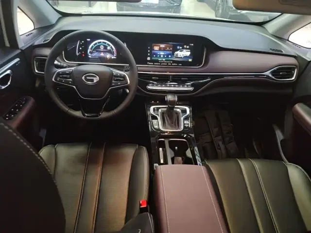 GAC Trumpchi M6 — Фото автомобиля 9
