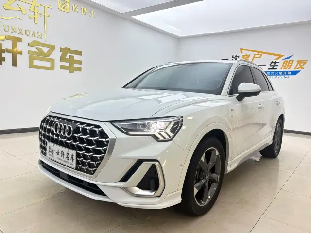 Фотография автомобиля — Audi Q3