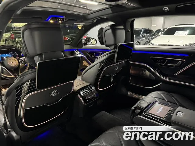 Mercedes-Benz S-Class — Фото автомобиля 14