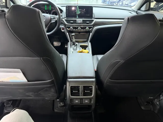Honda Accord — Фото автомобиля 14