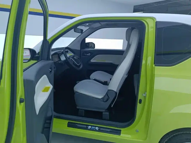 Wuling Hongguang Mini EV — Фото автомобиля 9