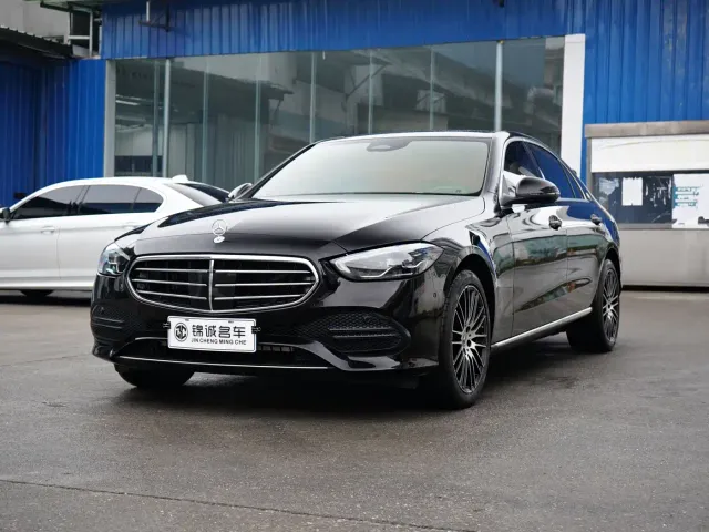Фотография автомобиля — Mercedes-Benz C-Class
