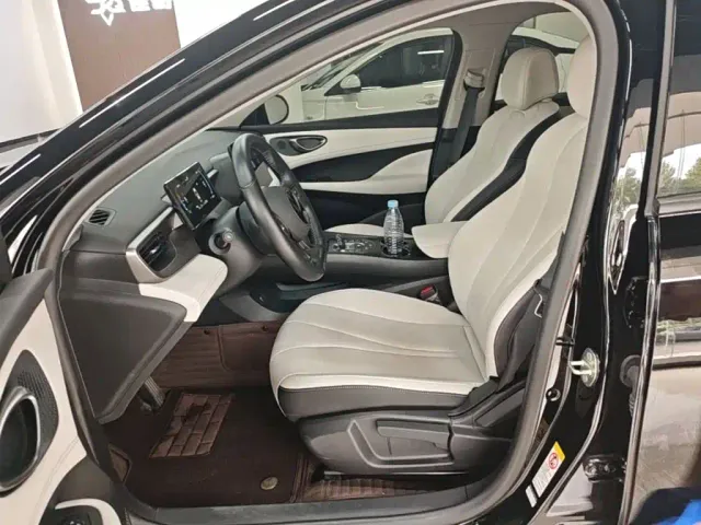 BYD Seal 05 DM-i — Фото автомобиля 14