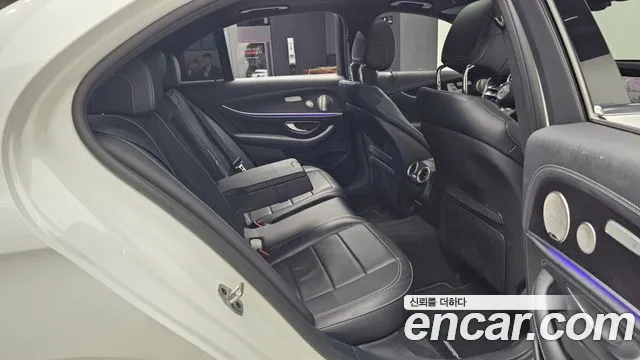 Mercedes-Benz E-Class W213 — Фото автомобиля 12