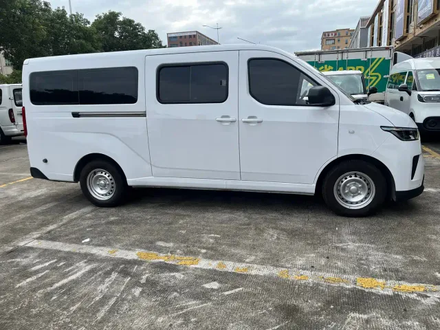Wuling Yangguang — Фото автомобиля 7