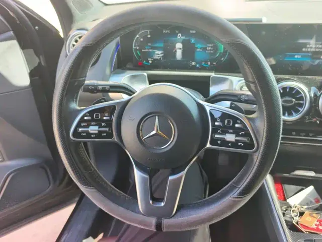 Mercedes-Benz GLB-Class — Фото автомобиля 15