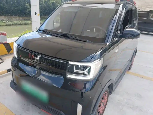 Фотография автомобиля — Wuling Hongguang Mini EV