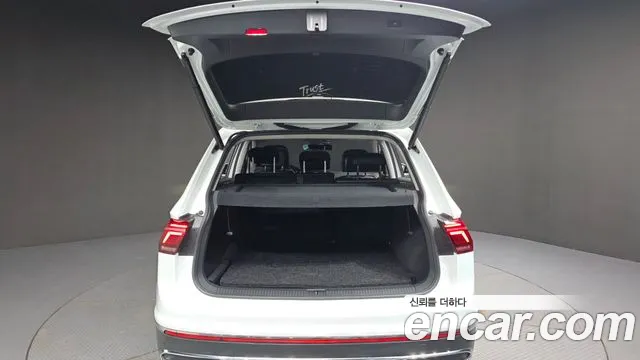 Volkswagen Tiguan Tiguan 2 поколение 2.0 TDI 4Motion Prestige — Фото автомобиля 30