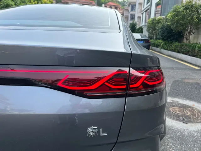 BYD Qin L — Фото автомобиля 7