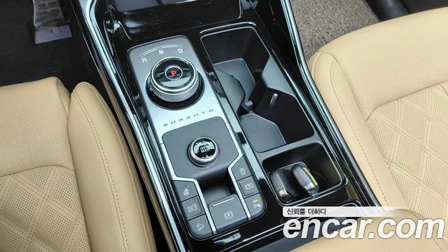 Kia Sorento Sorento 4-е поколение Бензин 2.5T 2WD — Фото автомобиля 9