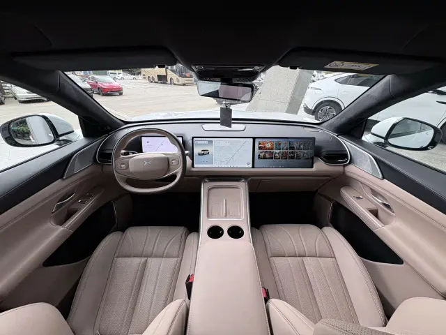 Xpeng G9 — Фото автомобиля 5
