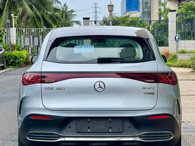 Mercedes-Benz EQE SUV — Фото автомобиля 7
