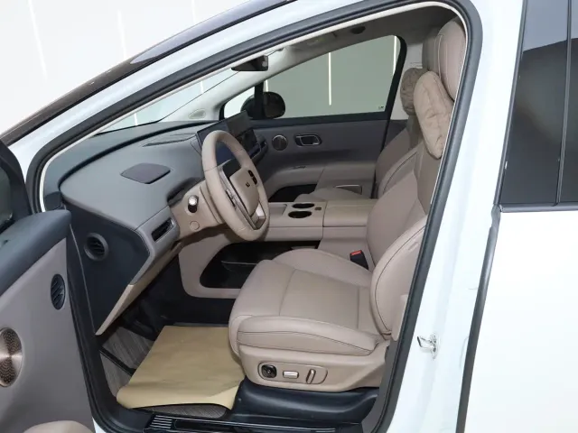 Li Auto Li i8 2025 Standard Edition — Фото автомобиля 19