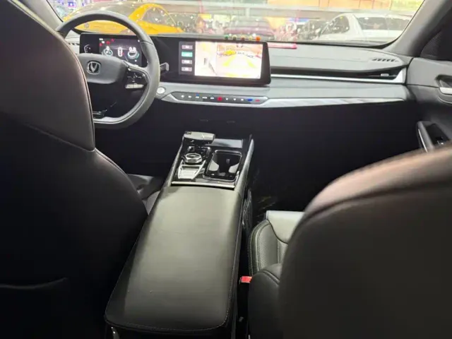 Changan Raeton Plus — Фото автомобиля 3