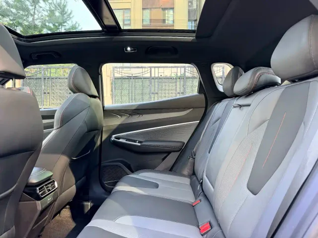 Geely Boyue — Фото автомобиля 14