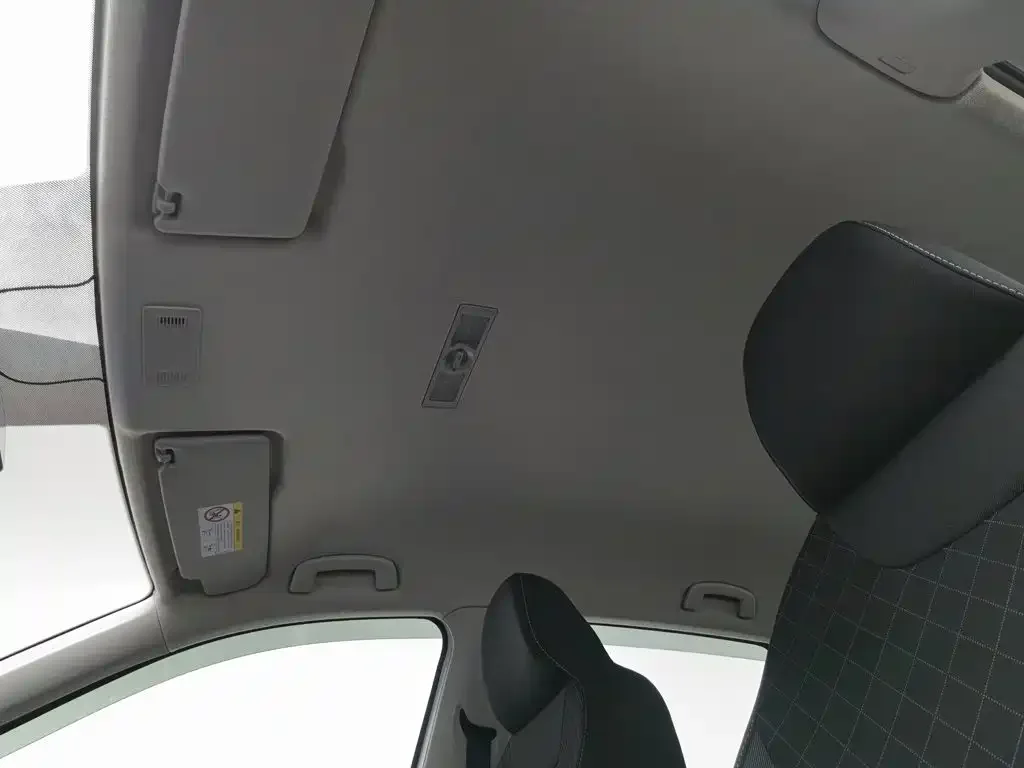 Škoda Kamiq 2021 1.5L Manual Standard — Фото автомобиля 14