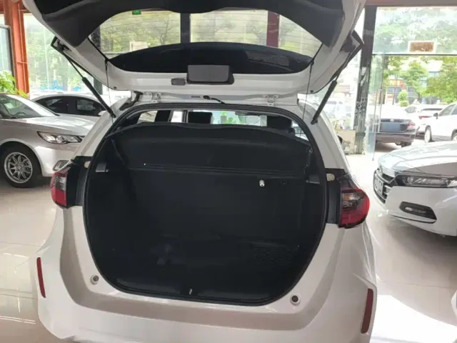 Honda Fit — Фото автомобиля 18