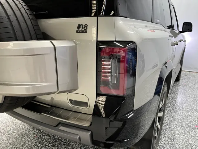 BYD FangChengBao Leopard 8 — Фото автомобиля 19