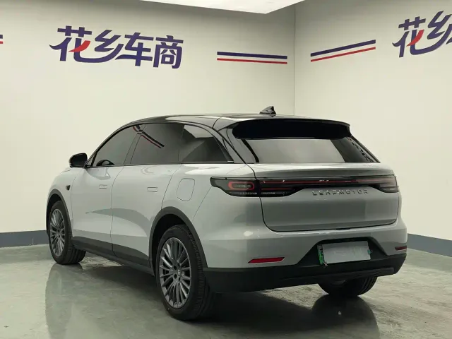 Leapmotor C11 — Фото автомобиля 2