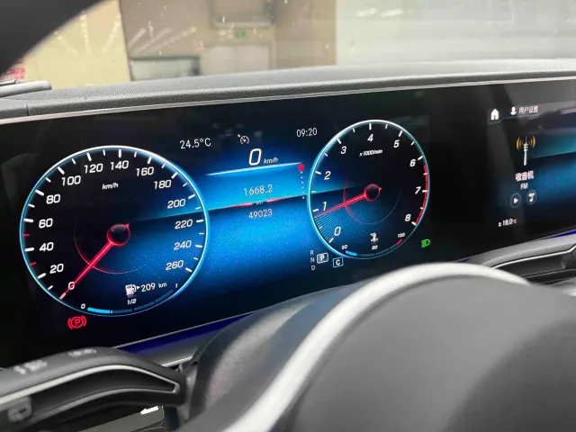 Mercedes-Benz GLE-Class — Фото автомобиля 12