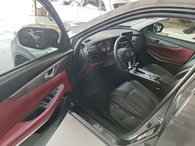 Changan CS75 — Фото автомобиля 15