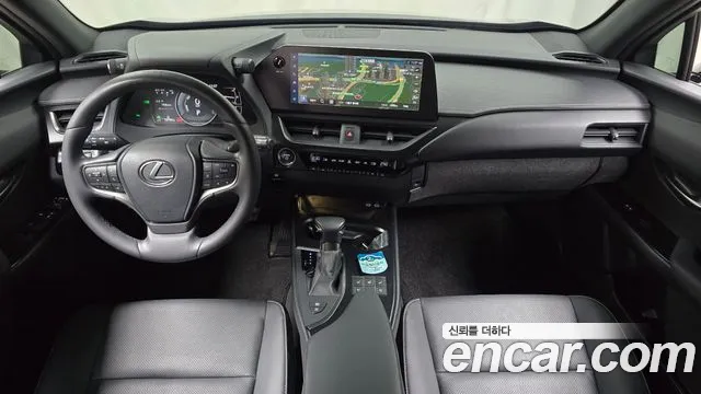 Lexus UX — Фото автомобиля 7