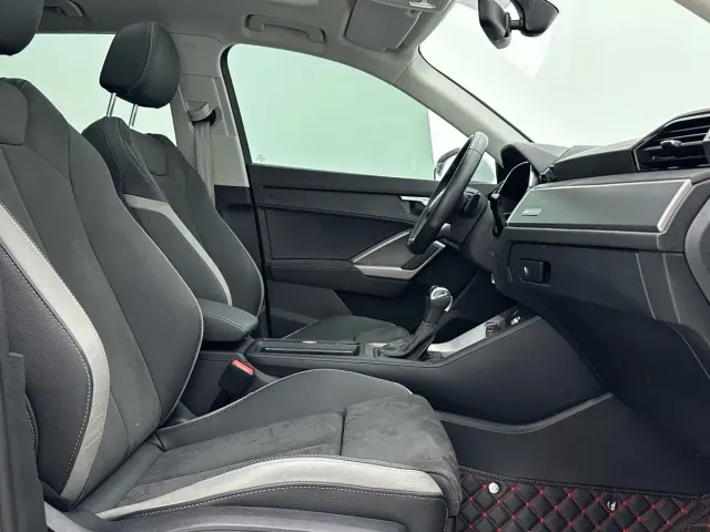Audi Q3 — Фото автомобиля 9