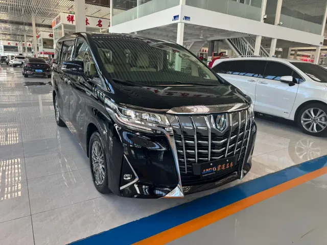Toyota Alphard — Фото автомобиля 3