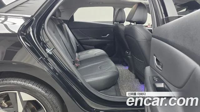 Hyundai AVANTE Avante (CN7) — Фото автомобиля 11