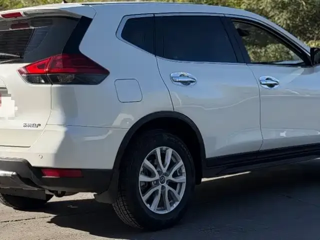 Nissan X-Trail — Фото автомобиля 6