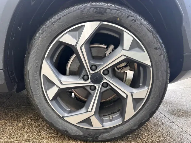 Geely Boyue L — Фото автомобиля 20