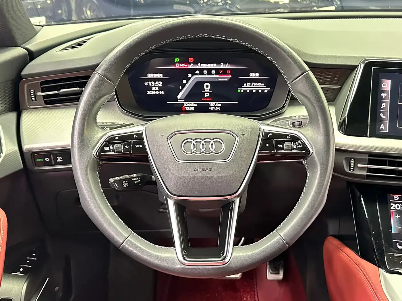 Audi Audi Q6 2024 50 TFSI quattro Xing Yun Flying Rider Package 6-seater — Фото автомобиля 17
