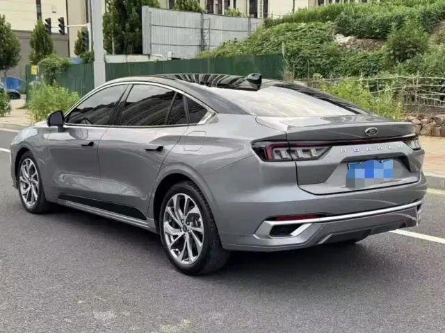 Ford Mondeo — Фото автомобиля 3