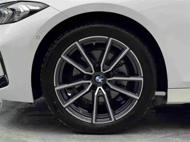 BMW 3 Series — Фото автомобиля 4