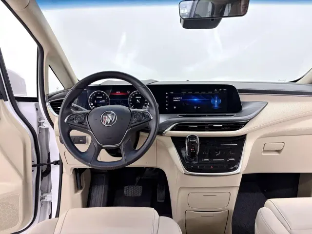 Buick GL8 — Фото автомобиля 6