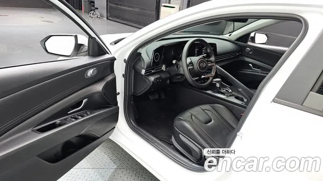 Hyundai AVANTE Avante (CN7) — Фото автомобиля 10