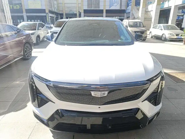 Cadillac Optiq — Фото автомобиля 2