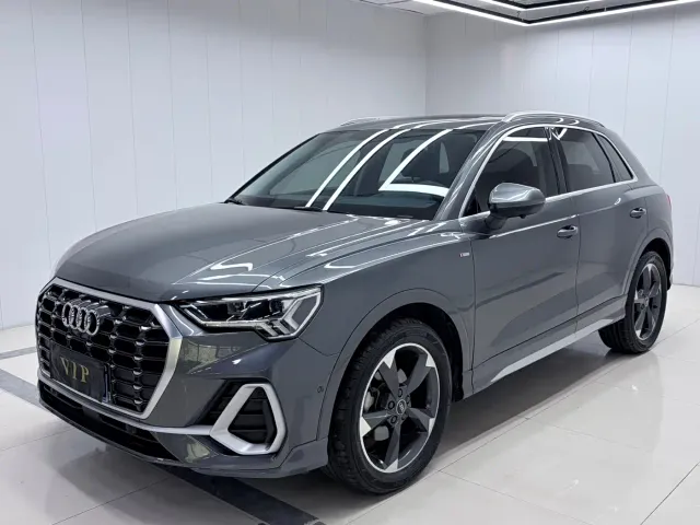 Фотография автомобиля — Audi Q3