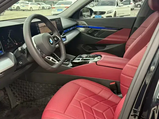 BMW 5 Series — Фото автомобиля 4