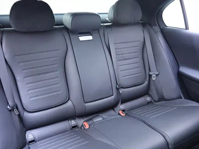 Mercedes-Benz C-Class — Фото автомобиля 23