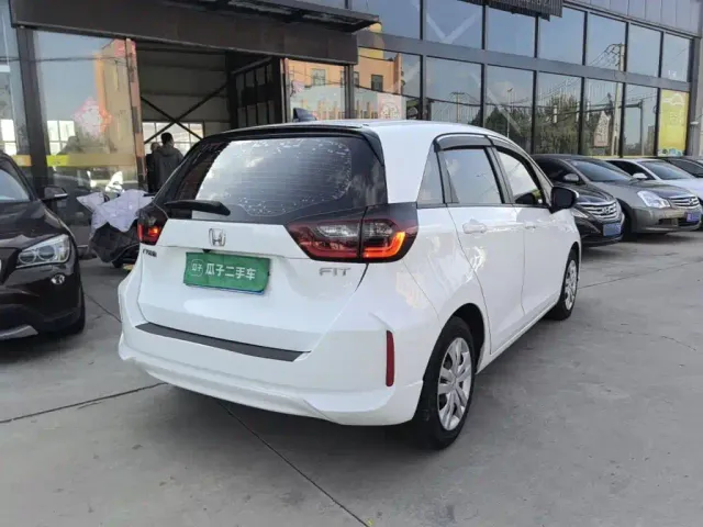 Honda Fit — Фото автомобиля 6